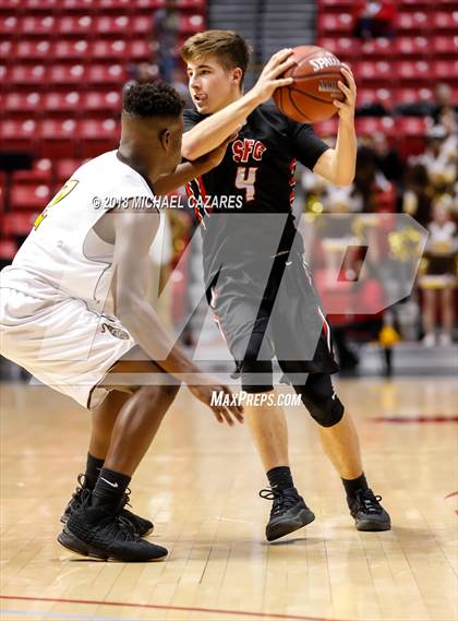 Thumbnail 1 in El Camino vs. Santa Fe Christian (CIF SDS D1 Final) photogallery.