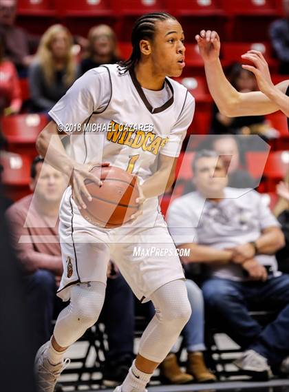 Thumbnail 2 in El Camino vs. Santa Fe Christian (CIF SDS D1 Final) photogallery.