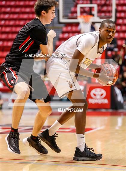 Thumbnail 1 in El Camino vs. Santa Fe Christian (CIF SDS D1 Final) photogallery.