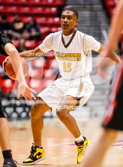 Thumbnail 3 in El Camino vs. Santa Fe Christian (CIF SDS D1 Final) photogallery.