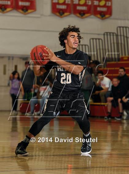 Thumbnail 3 in Archbishop Mitty vs. St. Francis (Father Barry Christmas Classic) photogallery.