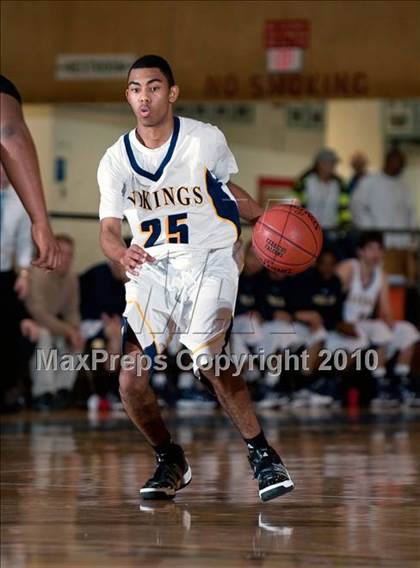 Thumbnail 3 in Campbell Hall vs. Newark Memorial (California Classic) photogallery.