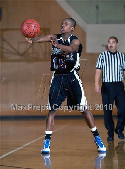 Thumbnail 3 in Campbell Hall vs. Newark Memorial (California Classic) photogallery.