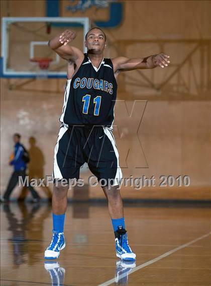 Thumbnail 3 in Campbell Hall vs. Newark Memorial (California Classic) photogallery.