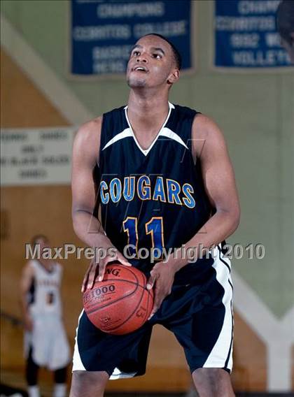 Thumbnail 2 in Campbell Hall vs. Newark Memorial (California Classic) photogallery.
