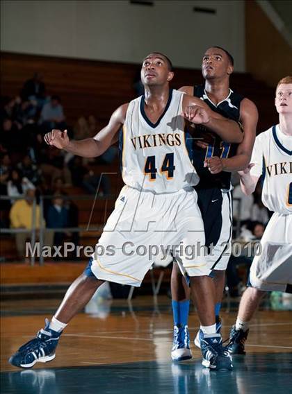 Thumbnail 1 in Campbell Hall vs. Newark Memorial (California Classic) photogallery.