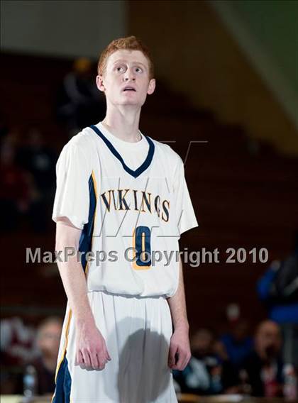 Thumbnail 2 in Campbell Hall vs. Newark Memorial (California Classic) photogallery.
