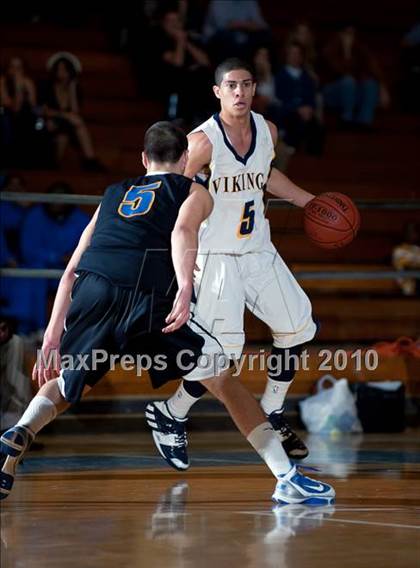 Thumbnail 2 in Campbell Hall vs. Newark Memorial (California Classic) photogallery.