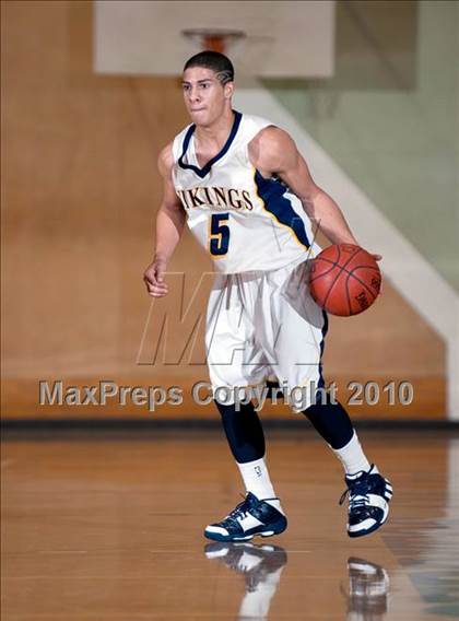 Thumbnail 1 in Campbell Hall vs. Newark Memorial (California Classic) photogallery.