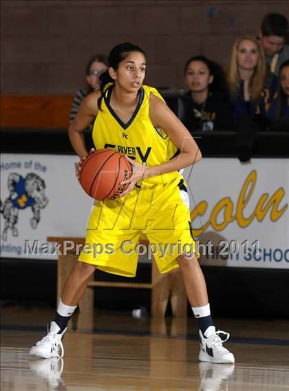 Thumbnail 3 in River City vs. Wheatland (Lincoln Invitational) photogallery.