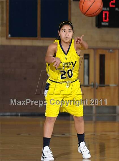 Thumbnail 1 in River City vs. Wheatland (Lincoln Invitational) photogallery.