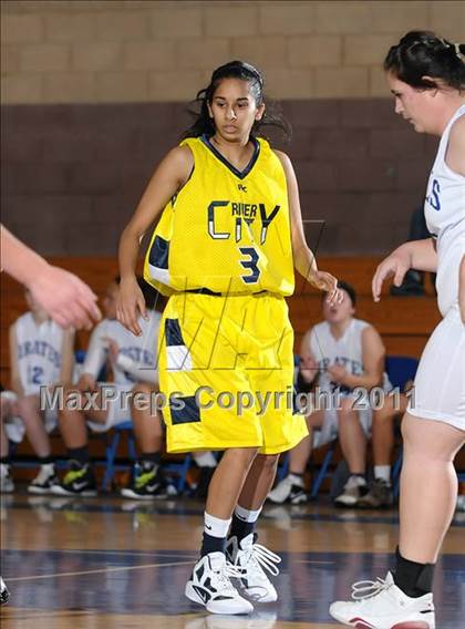 Thumbnail 1 in River City vs. Wheatland (Lincoln Invitational) photogallery.