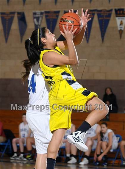 Thumbnail 2 in River City vs. Wheatland (Lincoln Invitational) photogallery.