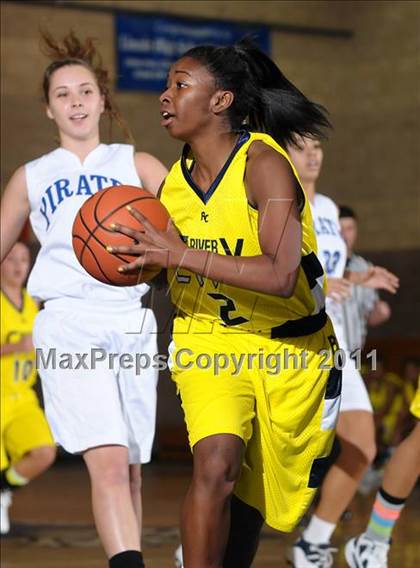 Thumbnail 2 in River City vs. Wheatland (Lincoln Invitational) photogallery.