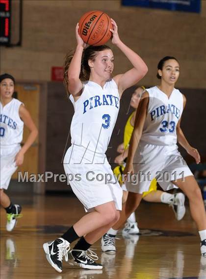 Thumbnail 2 in River City vs. Wheatland (Lincoln Invitational) photogallery.