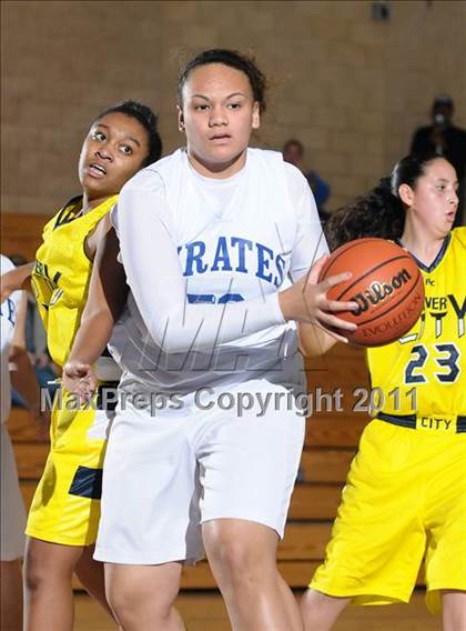 Thumbnail 3 in River City vs. Wheatland (Lincoln Invitational) photogallery.