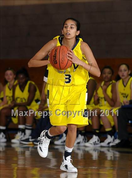 Thumbnail 1 in River City vs. Wheatland (Lincoln Invitational) photogallery.