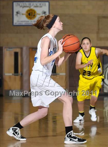 Thumbnail 3 in River City vs. Wheatland (Lincoln Invitational) photogallery.
