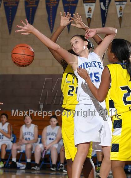 Thumbnail 1 in River City vs. Wheatland (Lincoln Invitational) photogallery.