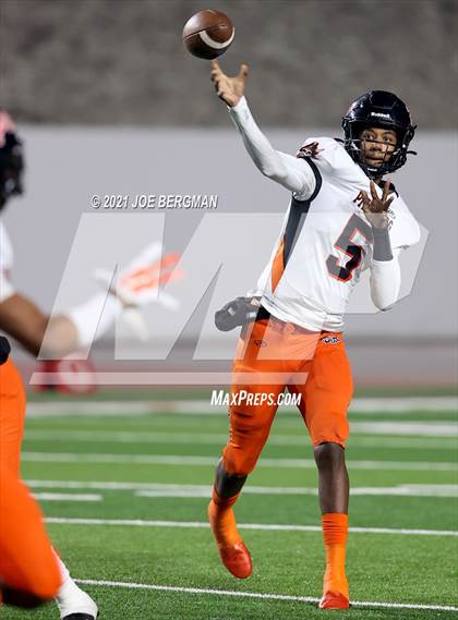 Thumbnail 3 in Pittsburg @ Liberty (CIF D1-A Northern Regional Final) photogallery.