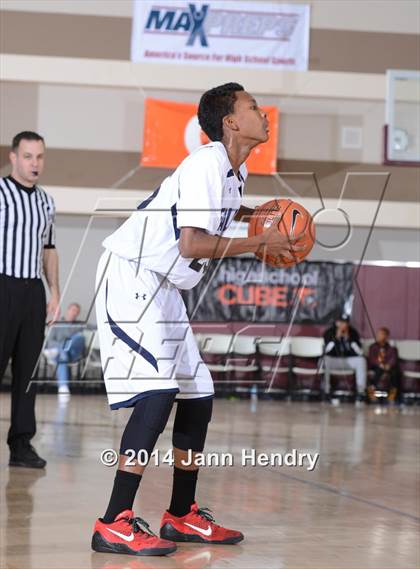 Thumbnail 2 in Rancho Mirage vs. Coral Academy of Science Las Vegas (MaxPreps Holiday Classic) photogallery.