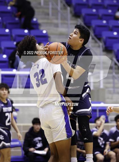 Thumbnail 2 in Central Catholic @ Jay photogallery.