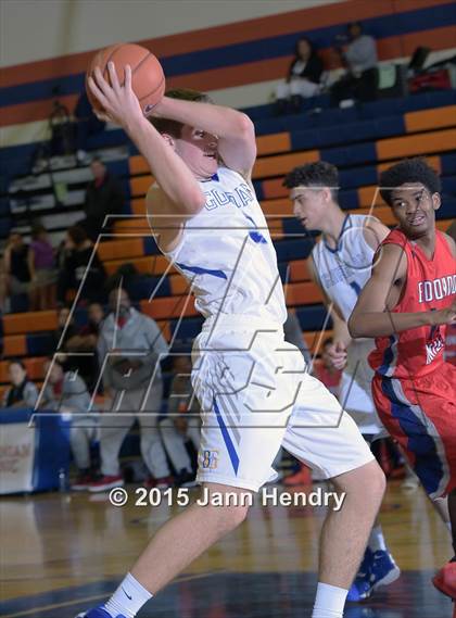 Thumbnail 1 in Redondo Union vs. Bishop Gorman (Tarkanian Classic) photogallery.
