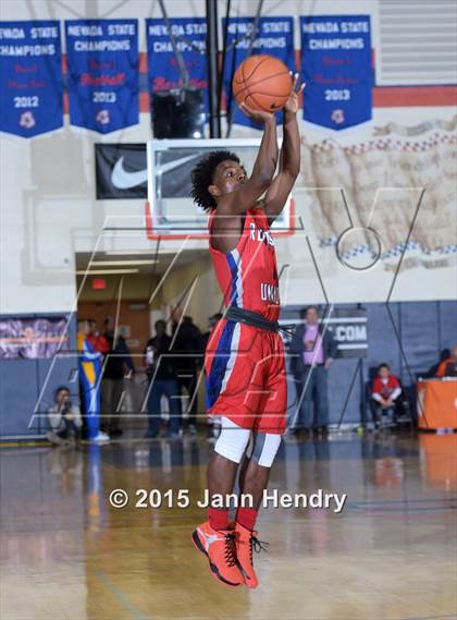 Thumbnail 3 in Redondo Union vs. Bishop Gorman (Tarkanian Classic) photogallery.