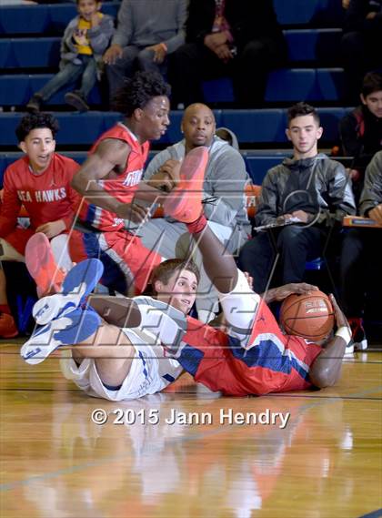 Thumbnail 3 in Redondo Union vs. Bishop Gorman (Tarkanian Classic) photogallery.