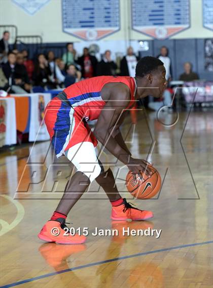 Thumbnail 2 in Redondo Union vs. Bishop Gorman (Tarkanian Classic) photogallery.
