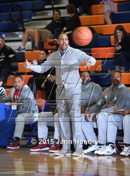 Thumbnail 2 in Redondo Union vs. Bishop Gorman (Tarkanian Classic) photogallery.