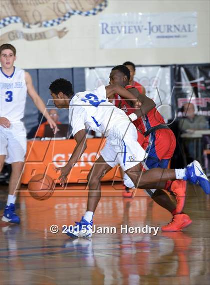 Thumbnail 2 in Redondo Union vs. Bishop Gorman (Tarkanian Classic) photogallery.