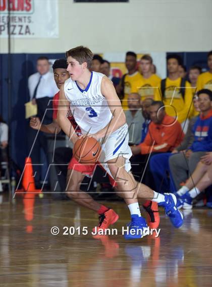 Thumbnail 3 in Redondo Union vs. Bishop Gorman (Tarkanian Classic) photogallery.