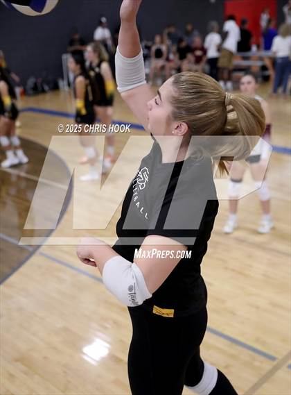 Thumbnail 1 in Salpointe Catholic vs. Rincon/University (Lancer Invitational) photogallery.