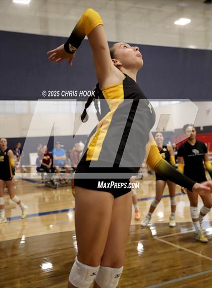 Thumbnail 2 in Salpointe Catholic vs. Rincon/University (Lancer Invitational) photogallery.
