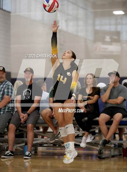 Thumbnail 2 in Salpointe Catholic vs. Rincon/University (Lancer Invitational) photogallery.