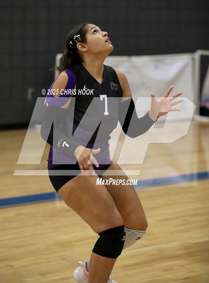 Thumbnail 1 in Salpointe Catholic vs. Rincon/University (Lancer Invitational) photogallery.