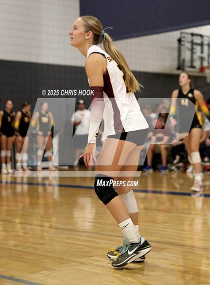 Thumbnail 3 in Salpointe Catholic vs. Rincon/University (Lancer Invitational) photogallery.