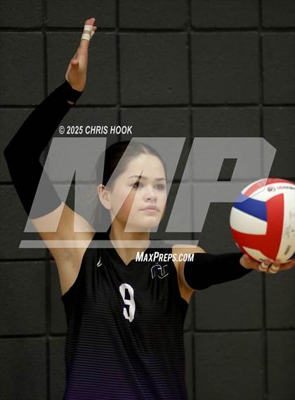 Thumbnail 2 in Salpointe Catholic vs. Rincon/University (Lancer Invitational) photogallery.