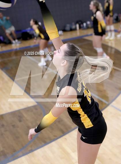 Thumbnail 2 in Salpointe Catholic vs. Rincon/University (Lancer Invitational) photogallery.