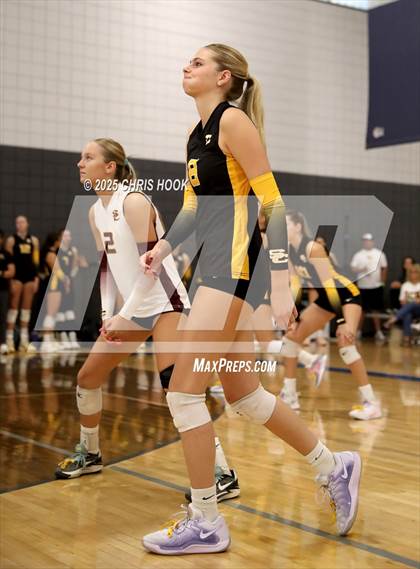 Thumbnail 2 in Salpointe Catholic vs. Rincon/University (Lancer Invitational) photogallery.