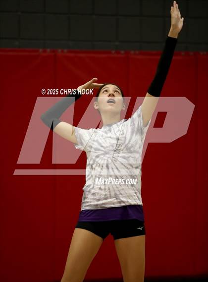 Thumbnail 3 in Salpointe Catholic vs. Rincon/University (Lancer Invitational) photogallery.