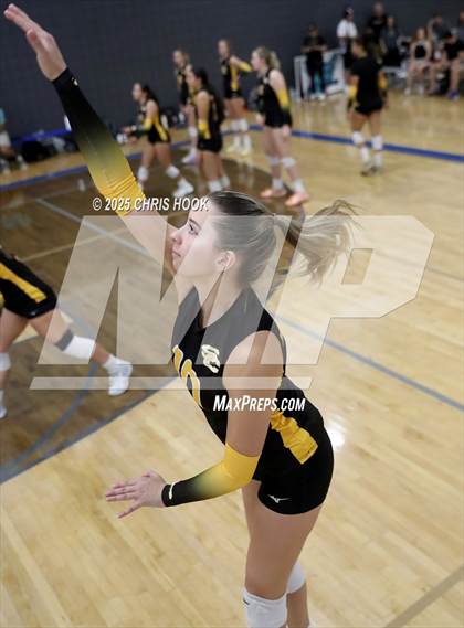 Thumbnail 2 in Salpointe Catholic vs. Rincon/University (Lancer Invitational) photogallery.