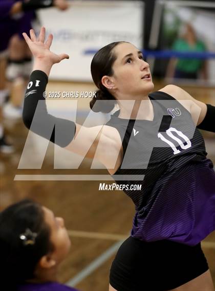 Thumbnail 3 in Salpointe Catholic vs. Rincon/University (Lancer Invitational) photogallery.