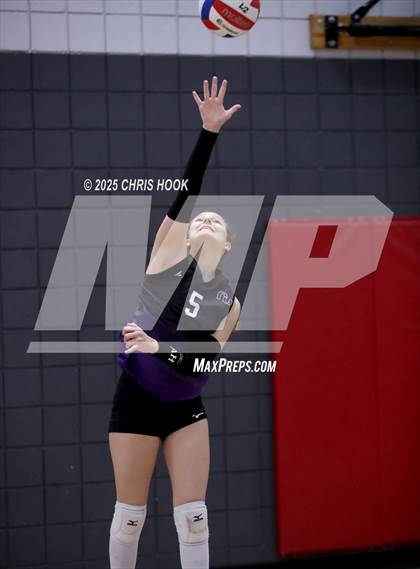 Thumbnail 2 in Salpointe Catholic vs. Rincon/University (Lancer Invitational) photogallery.