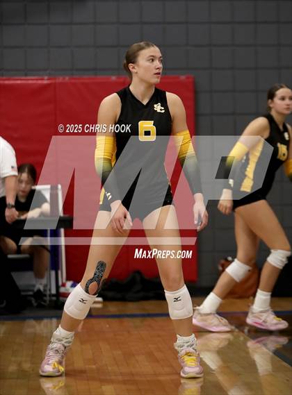 Thumbnail 2 in Salpointe Catholic vs. Rincon/University (Lancer Invitational) photogallery.