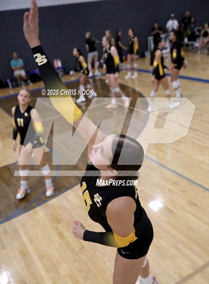 Thumbnail 1 in Salpointe Catholic vs. Rincon/University (Lancer Invitational) photogallery.