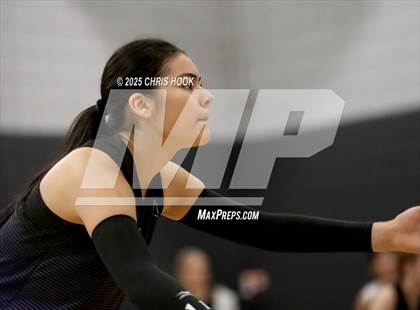 Thumbnail 3 in Salpointe Catholic vs. Rincon/University (Lancer Invitational) photogallery.