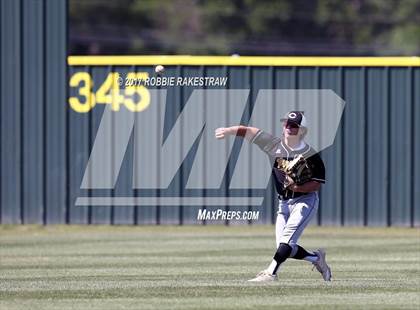 Thumbnail 2 in Bonham vs. Crandall (UIL 4A Region II Bi-District Playoff) photogallery.