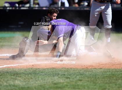 Thumbnail 1 in Bonham vs. Crandall (UIL 4A Region II Bi-District Playoff) photogallery.